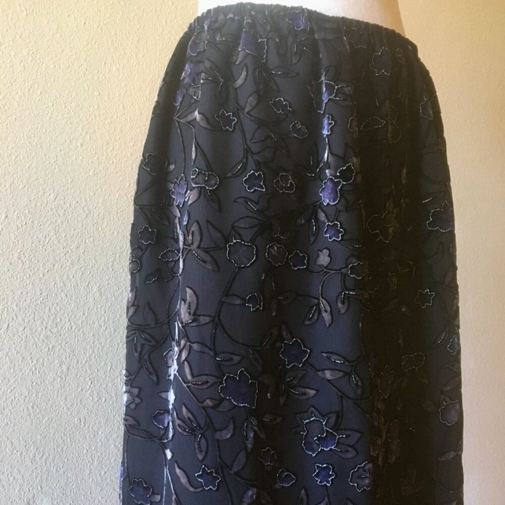 Burnout Velvet Black Velvet Fringe Skirt Floral Handkerchief Hemline Size S / M